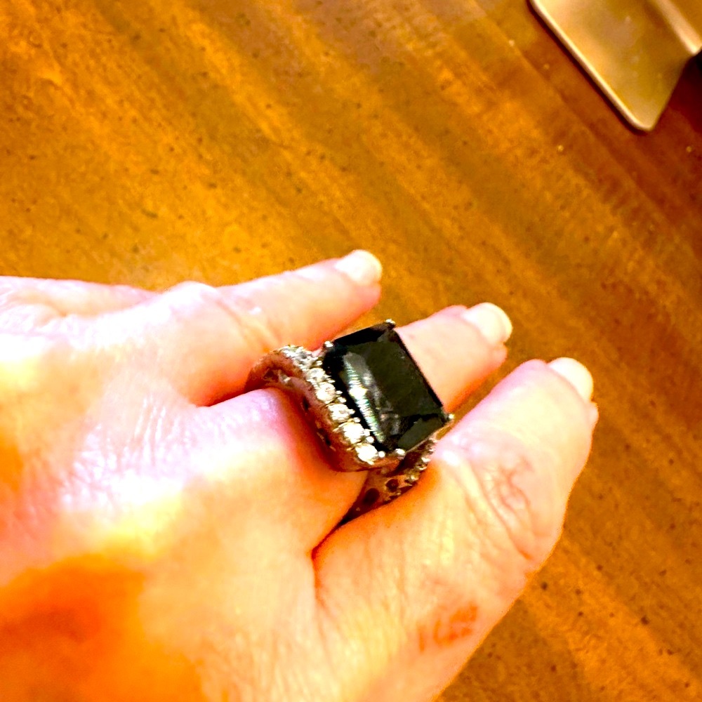 Costume ring